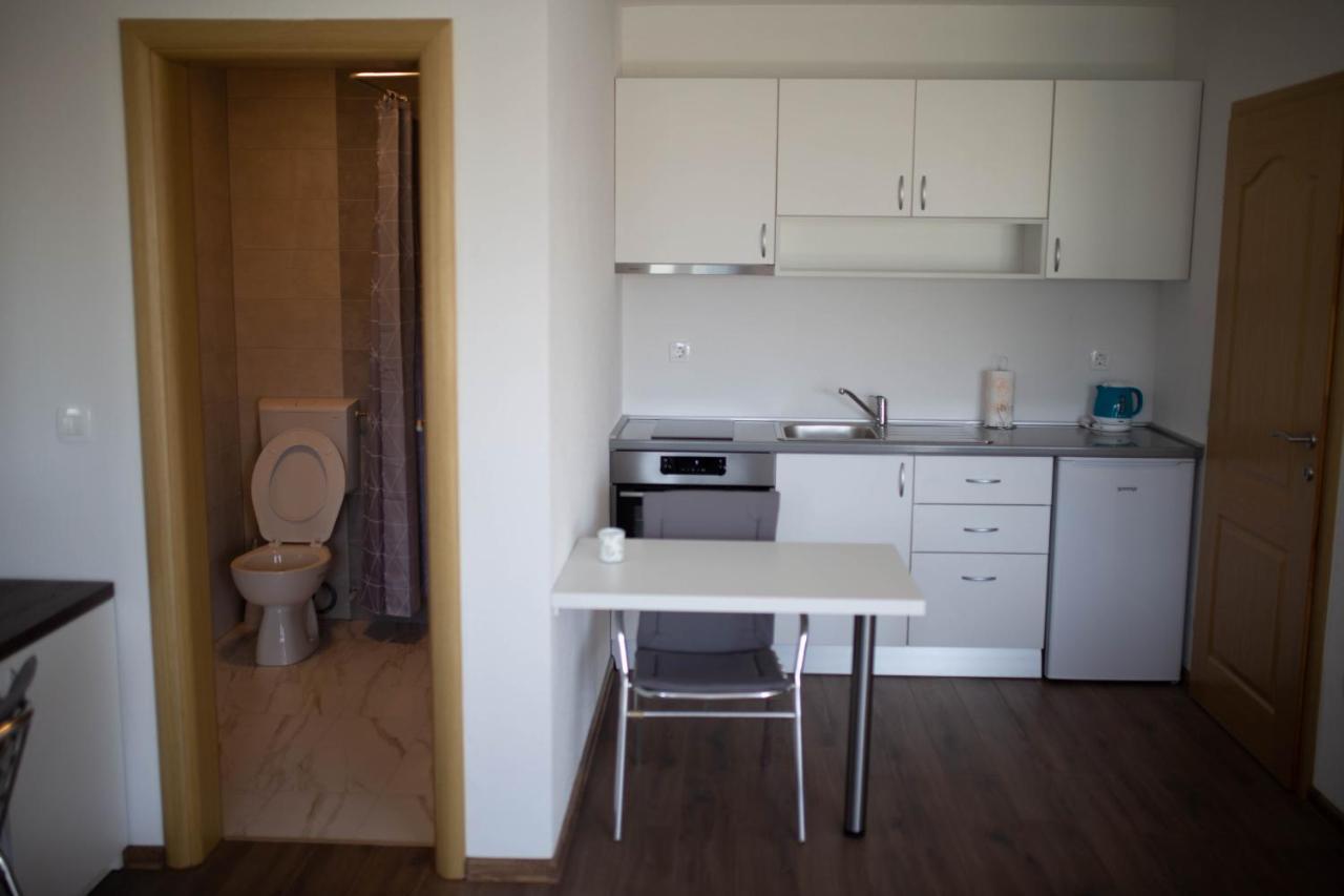 Apartmani Mia Prozor Extérieur photo