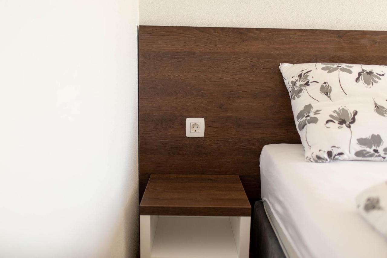 Apartmani Mia Prozor Extérieur photo
