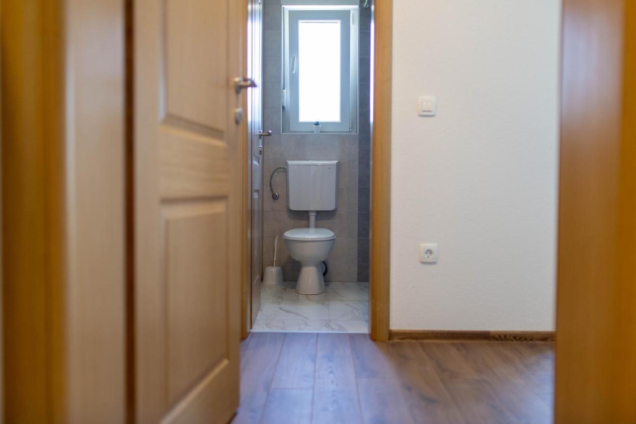 Apartmani Mia Prozor Extérieur photo